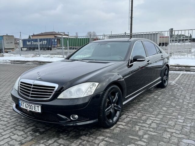 Черный Мерседес С Класс, объемом двигателя 5.5 л и пробегом 402 тыс. км за 8650 $, фото 1 на Automoto.ua