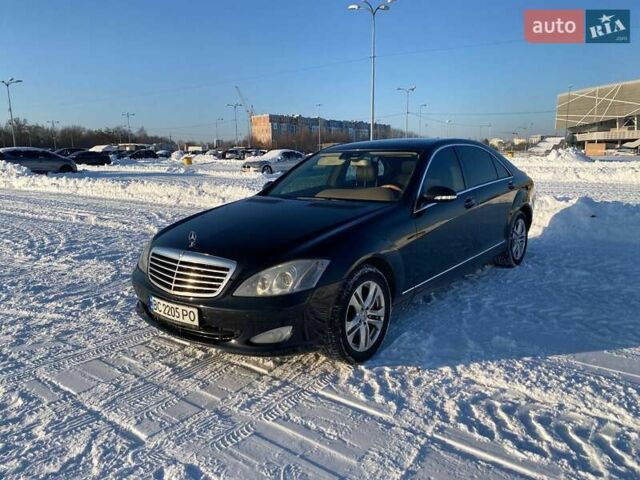 Черный Мерседес С Класс, объемом двигателя 3.5 л и пробегом 325 тыс. км за 8500 $, фото 1 на Automoto.ua