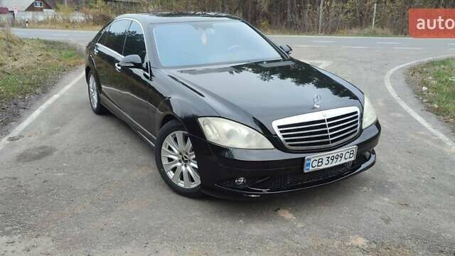 Чорний Мерседес С Клас, об'ємом двигуна 5.5 л та пробігом 198 тис. км за 12000 $, фото 1 на Automoto.ua