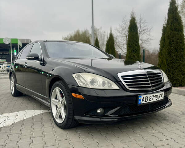 Черный Мерседес С Класс, объемом двигателя 5.46 л и пробегом 270 тыс. км за 9500 $, фото 1 на Automoto.ua
