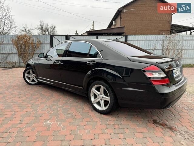 Чорний Мерседес С Клас, об'ємом двигуна 5.46 л та пробігом 273 тис. км за 10950 $, фото 1 на Automoto.ua