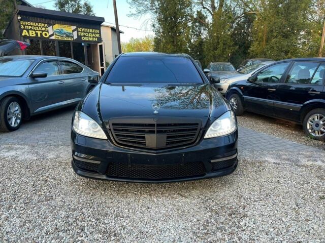 Чорний Мерседес С Клас, об'ємом двигуна 5.5 л та пробігом 302 тис. км за 260 $, фото 1 на Automoto.ua