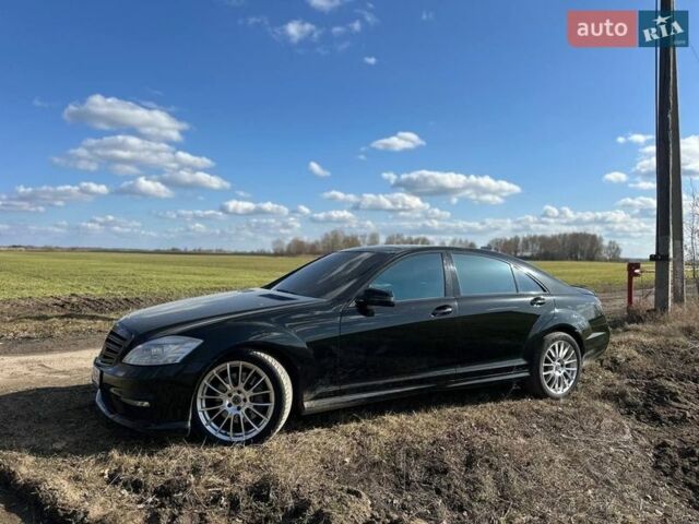 Чорний Мерседес С Клас, об'ємом двигуна 5.46 л та пробігом 253 тис. км за 13500 $, фото 1 на Automoto.ua