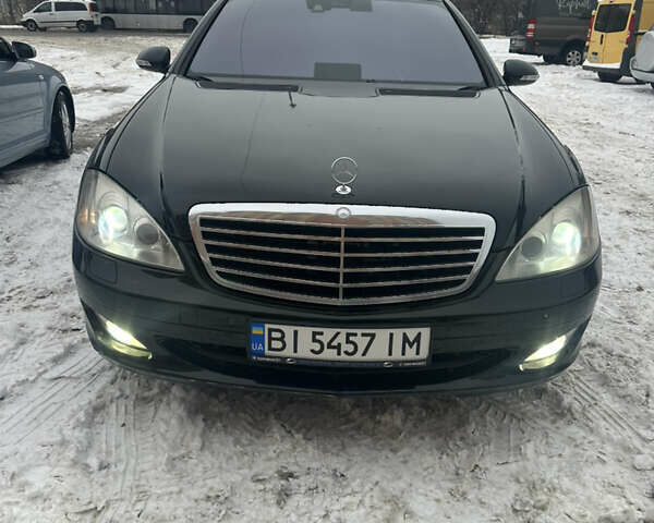 Чорний Мерседес С Клас, об'ємом двигуна 3.5 л та пробігом 208 тис. км за 11777 $, фото 1 на Automoto.ua