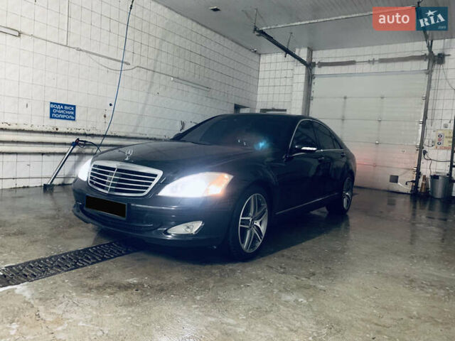 Черный Мерседес С Класс, объемом двигателя 2.99 л и пробегом 390 тыс. км за 11900 $, фото 1 на Automoto.ua