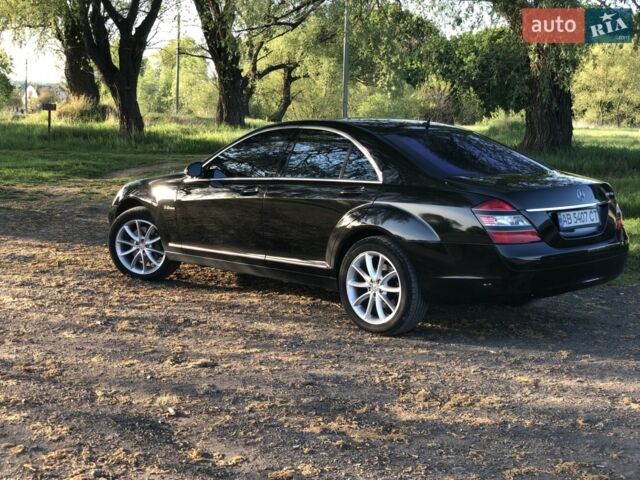 Чорний Мерседес С Клас, об'ємом двигуна 4.7 л та пробігом 190 тис. км за 10000 $, фото 1 на Automoto.ua