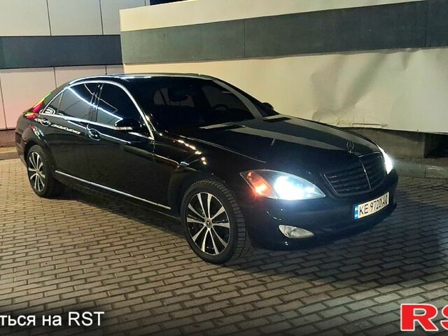Чорний Мерседес С Клас, об'ємом двигуна 5.5 л та пробігом 30000 тис. км за 12000 $, фото 1 на Automoto.ua