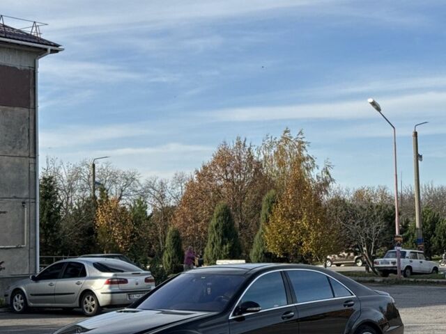 Чорний Мерседес С Клас, об'ємом двигуна 5.5 л та пробігом 277 тис. км за 9999 $, фото 1 на Automoto.ua