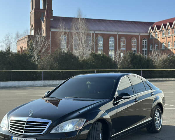 Чорний Мерседес С Клас, об'ємом двигуна 3 л та пробігом 230 тис. км за 13500 $, фото 1 на Automoto.ua
