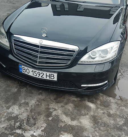 Чорний Мерседес С Клас, об'ємом двигуна 4.7 л та пробігом 273 тис. км за 12000 $, фото 1 на Automoto.ua