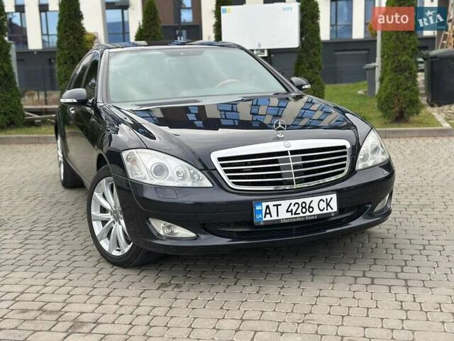 Черный Мерседес С Класс, объемом двигателя 2.99 л и пробегом 233 тыс. км за 16400 $, фото 1 на Automoto.ua
