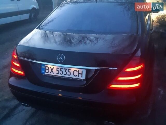 Черный Мерседес С Класс, объемом двигателя 5.51 л и пробегом 280 тыс. км за 8500 $, фото 1 на Automoto.ua