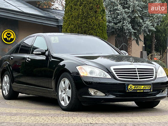 Черный Мерседес С Класс, объемом двигателя 3.5 л и пробегом 245 тыс. км за 13750 $, фото 1 на Automoto.ua