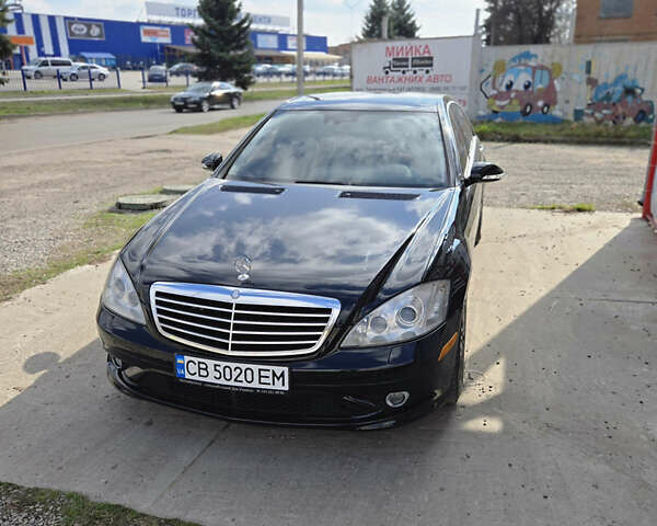 Чорний Мерседес С Клас, об'ємом двигуна 5.5 л та пробігом 260 тис. км за 12999 $, фото 1 на Automoto.ua