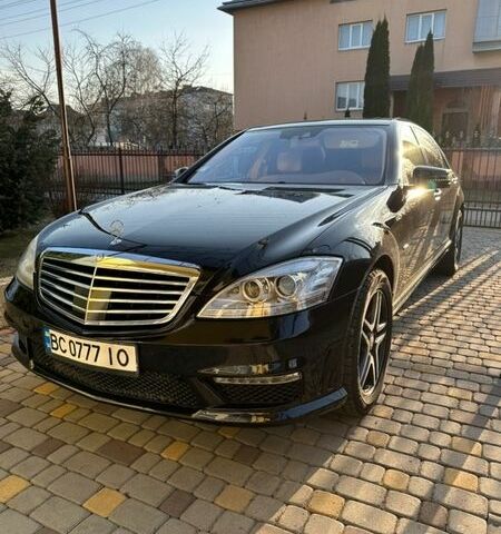 Чорний Мерседес С Клас, об'ємом двигуна 3.5 л та пробігом 362 тис. км за 9999 $, фото 1 на Automoto.ua