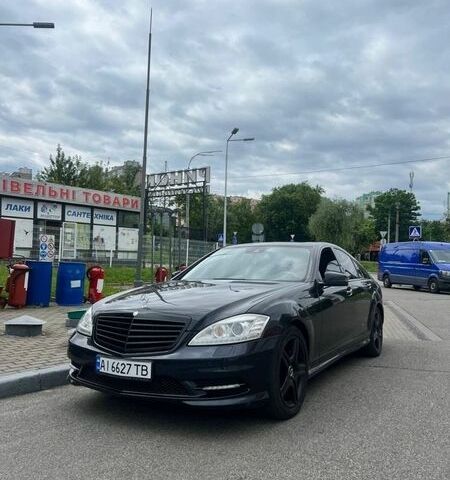 Чорний Мерседес С Клас, об'ємом двигуна 3 л та пробігом 221 тис. км за 16300 $, фото 1 на Automoto.ua