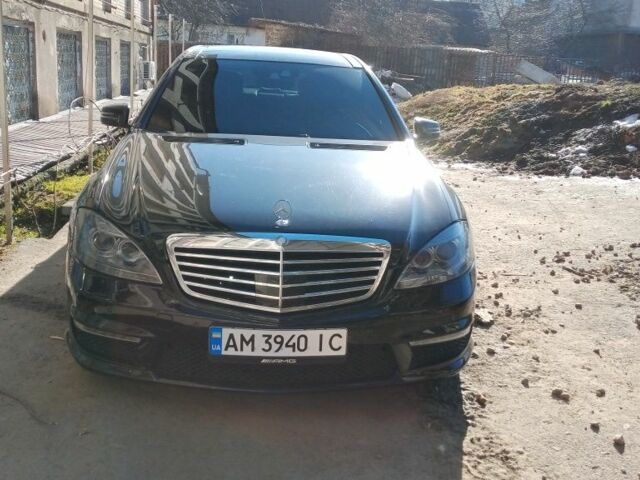Черный Мерседес С Класс, объемом двигателя 6 л и пробегом 170 тыс. км за 20000 $, фото 1 на Automoto.ua
