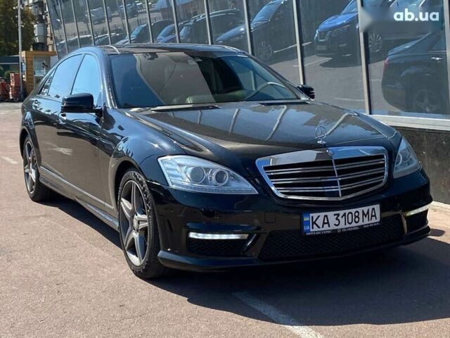 Чорний Мерседес С Клас, об'ємом двигуна 5.5 л та пробігом 234 тис. км за 17900 $, фото 1 на Automoto.ua
