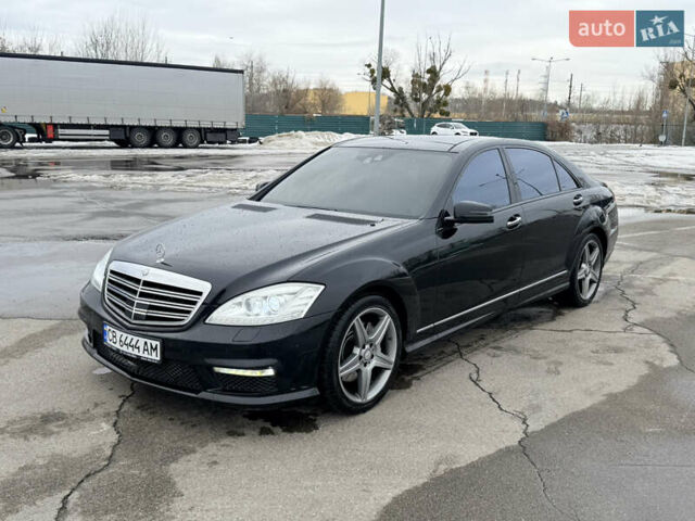 Черный Мерседес С Класс, объемом двигателя 5.46 л и пробегом 235 тыс. км за 18500 $, фото 1 на Automoto.ua