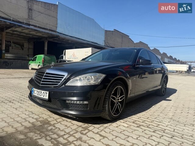 Чорний Мерседес С Клас, об'ємом двигуна 3 л та пробігом 367 тис. км за 16500 $, фото 1 на Automoto.ua