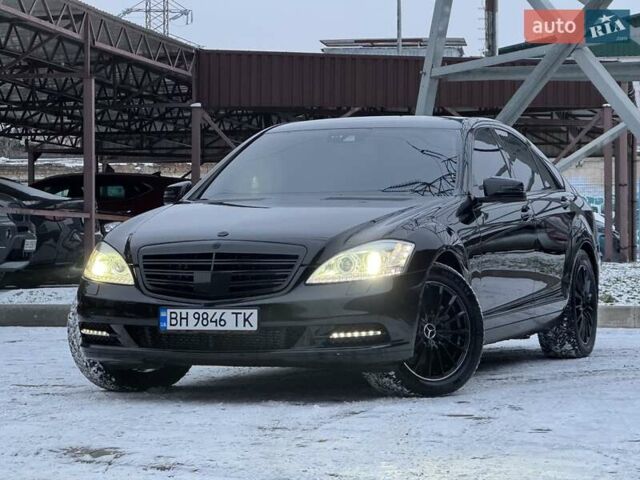 Черный Мерседес С Класс, объемом двигателя 3 л и пробегом 281 тыс. км за 15300 $, фото 1 на Automoto.ua