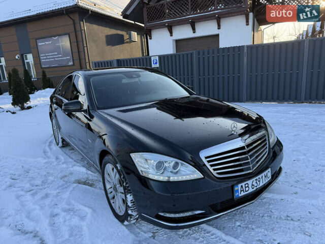 Черный Мерседес С Класс, объемом двигателя 3 л и пробегом 275 тыс. км за 16500 $, фото 1 на Automoto.ua