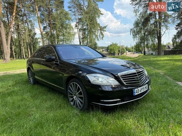 Чорний Мерседес С Клас, об'ємом двигуна 4.7 л та пробігом 257 тис. км за 12900 $, фото 1 на Automoto.ua