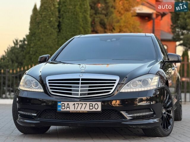 Чорний Мерседес С Клас, об'ємом двигуна 4.7 л та пробігом 210 тис. км за 14500 $, фото 1 на Automoto.ua