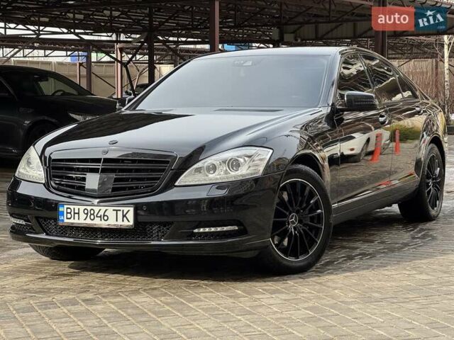 Чорний Мерседес С Клас, об'ємом двигуна 2.98 л та пробігом 280 тис. км за 14999 $, фото 1 на Automoto.ua