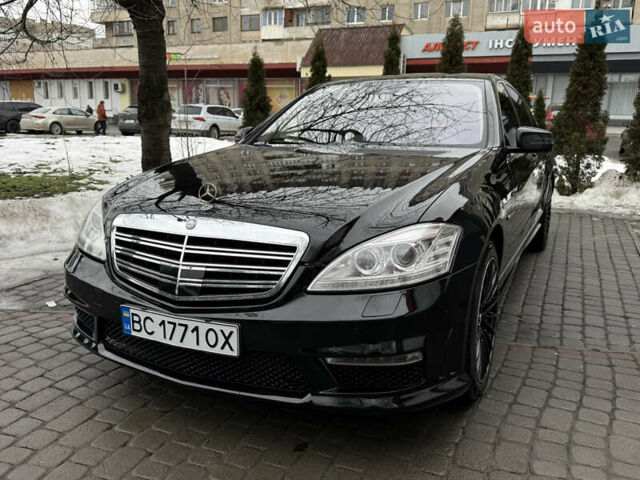 Черный Мерседес С Класс, объемом двигателя 4.7 л и пробегом 175 тыс. км за 15000 $, фото 1 на Automoto.ua