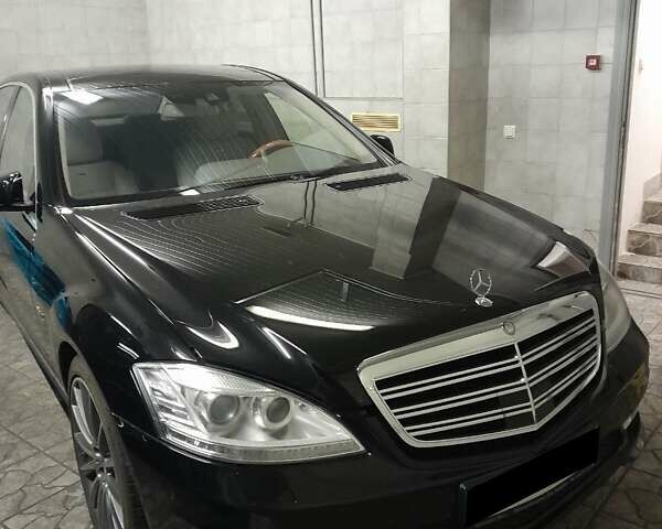 Черный Мерседес С Класс, объемом двигателя 6.21 л и пробегом 100 тыс. км за 21500 $, фото 1 на Automoto.ua