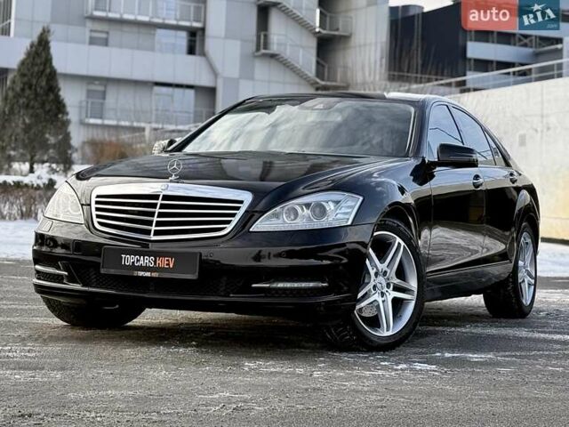 Черный Мерседес С Класс, объемом двигателя 2.99 л и пробегом 211 тыс. км за 20990 $, фото 1 на Automoto.ua