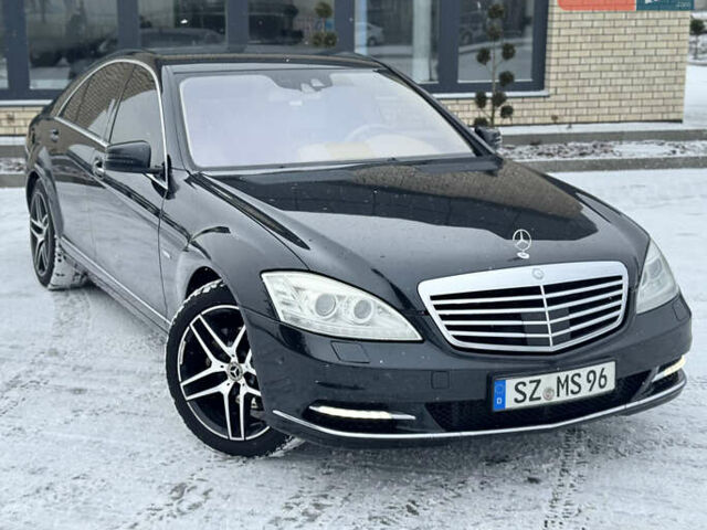 Чорний Мерседес С Клас, об'ємом двигуна 2.99 л та пробігом 368 тис. км за 14700 $, фото 1 на Automoto.ua