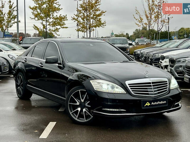 Чорний Мерседес С Клас, об'ємом двигуна 2.99 л та пробігом 258 тис. км за 18000 $, фото 1 на Automoto.ua