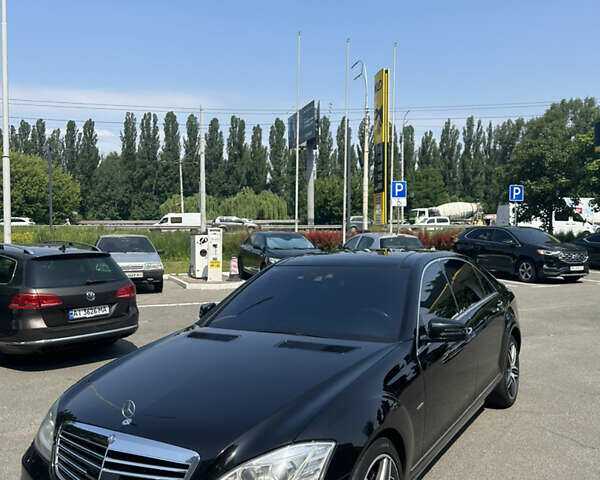 Чорний Мерседес С Клас, об'ємом двигуна 4.7 л та пробігом 142 тис. км за 22500 $, фото 1 на Automoto.ua