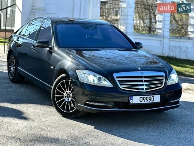 Черный Мерседес С Класс, объемом двигателя 4.7 л и пробегом 160 тыс. км за 23999 $, фото 1 на Automoto.ua