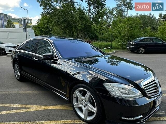Чорний Мерседес С Клас, об'ємом двигуна 4.7 л та пробігом 189 тис. км за 13900 $, фото 1 на Automoto.ua