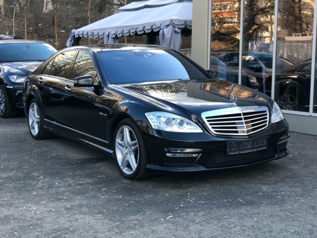 Чорний Мерседес С Клас, об'ємом двигуна 4.6 л та пробігом 70 тис. км за 35000 $, фото 1 на Automoto.ua