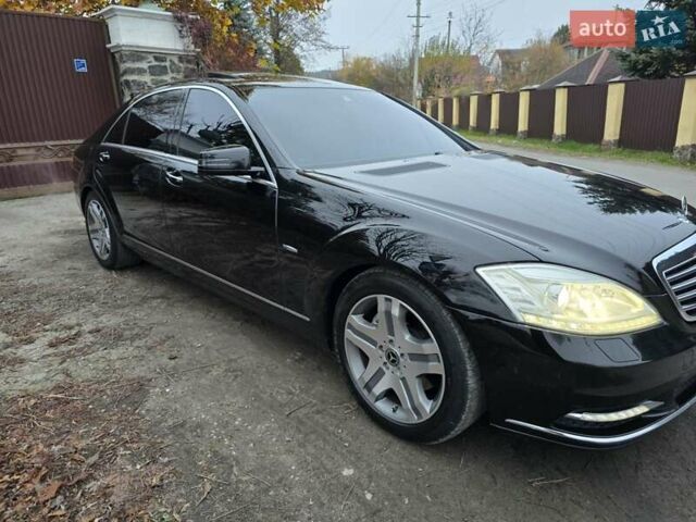 Черный Мерседес С Класс, объемом двигателя 3.5 л и пробегом 188 тыс. км за 14999 $, фото 1 на Automoto.ua