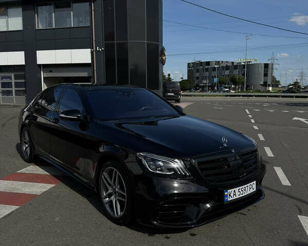 Черный Мерседес С Класс, объемом двигателя 4.66 л и пробегом 247 тыс. км за 31500 $, фото 1 на Automoto.ua