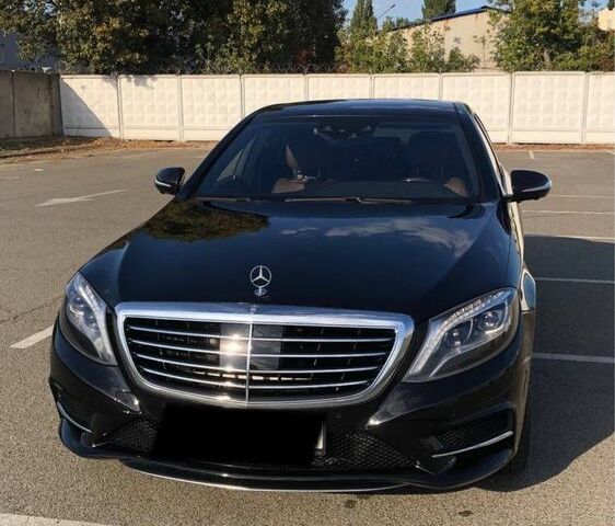 Черный Мерседес С Класс, объемом двигателя 4.7 л и пробегом 185 тыс. км за 30000 $, фото 1 на Automoto.ua