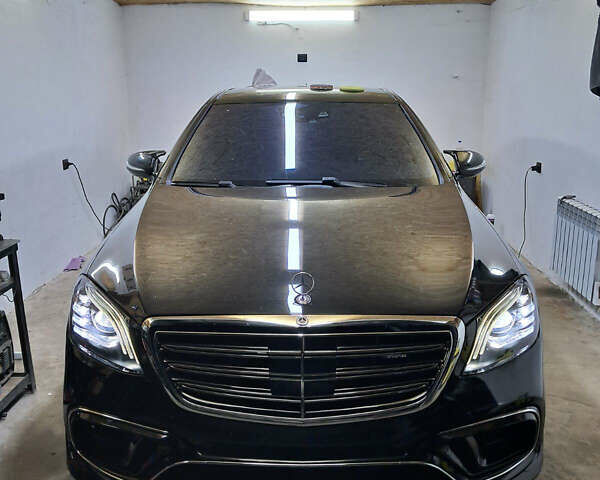 Черный Мерседес С Класс, объемом двигателя 5.5 л и пробегом 210 тыс. км за 41000 $, фото 1 на Automoto.ua