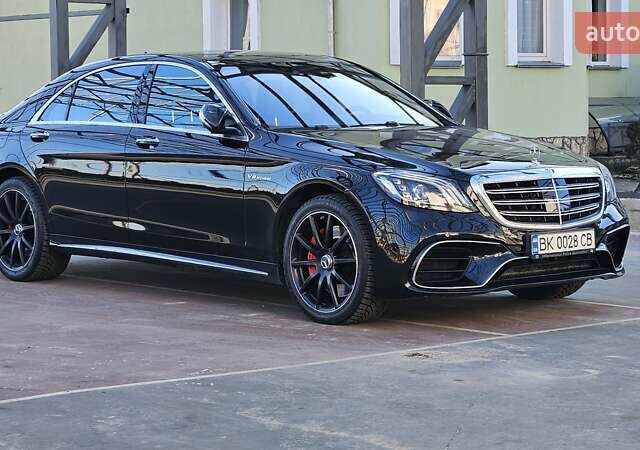Черный Мерседес С Класс, объемом двигателя 5.5 л и пробегом 124 тыс. км за 50000 $, фото 1 на Automoto.ua