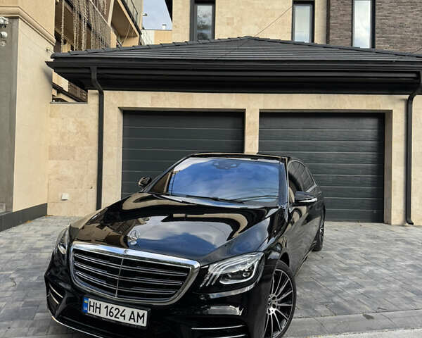 Черный Мерседес С Класс, объемом двигателя 3.98 л и пробегом 114 тыс. км за 63000 $, фото 1 на Automoto.ua