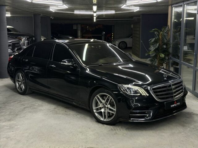 Черный Мерседес С Класс, объемом двигателя 3 л и пробегом 139 тыс. км за 65000 $, фото 1 на Automoto.ua