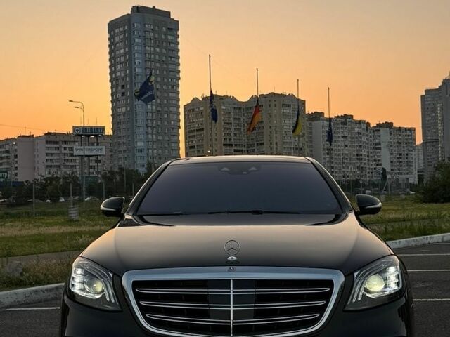 Чорний Мерседес С Клас, об'ємом двигуна 3 л та пробігом 147 тис. км за 50000 $, фото 1 на Automoto.ua