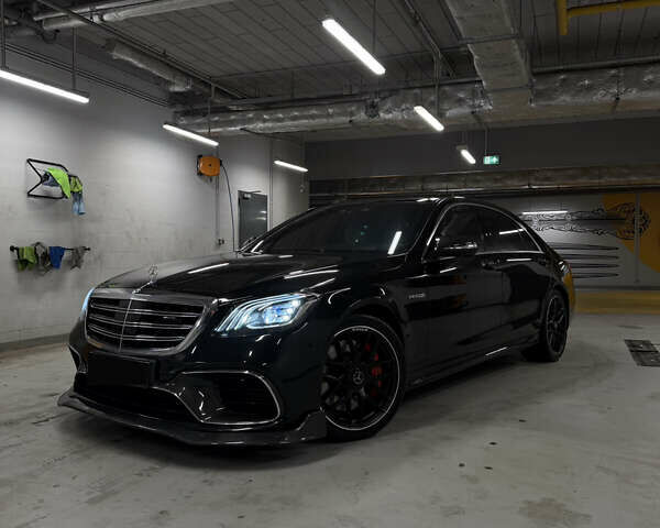 Черный Мерседес С Класс, объемом двигателя 4 л и пробегом 91 тыс. км за 95000 $, фото 1 на Automoto.ua