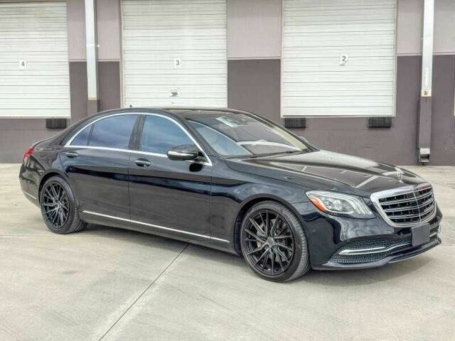 Черный Мерседес С Класс, объемом двигателя 3 л и пробегом 55 тыс. км за 15400 $, фото 1 на Automoto.ua