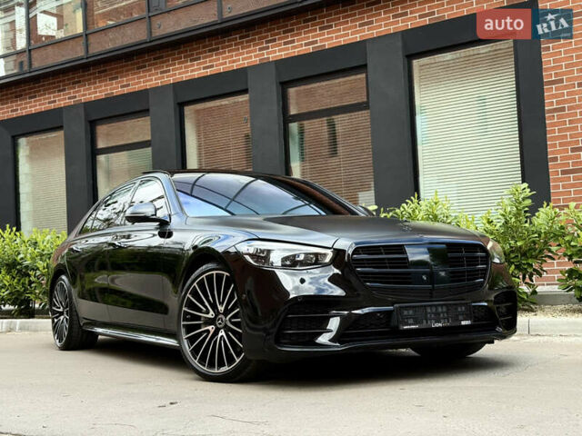 Черный Мерседес С Класс, объемом двигателя 3 л и пробегом 99 тыс. км за 99500 $, фото 1 на Automoto.ua