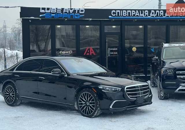 Черный Мерседес С Класс, объемом двигателя 3 л и пробегом 57 тыс. км за 96900 $, фото 1 на Automoto.ua